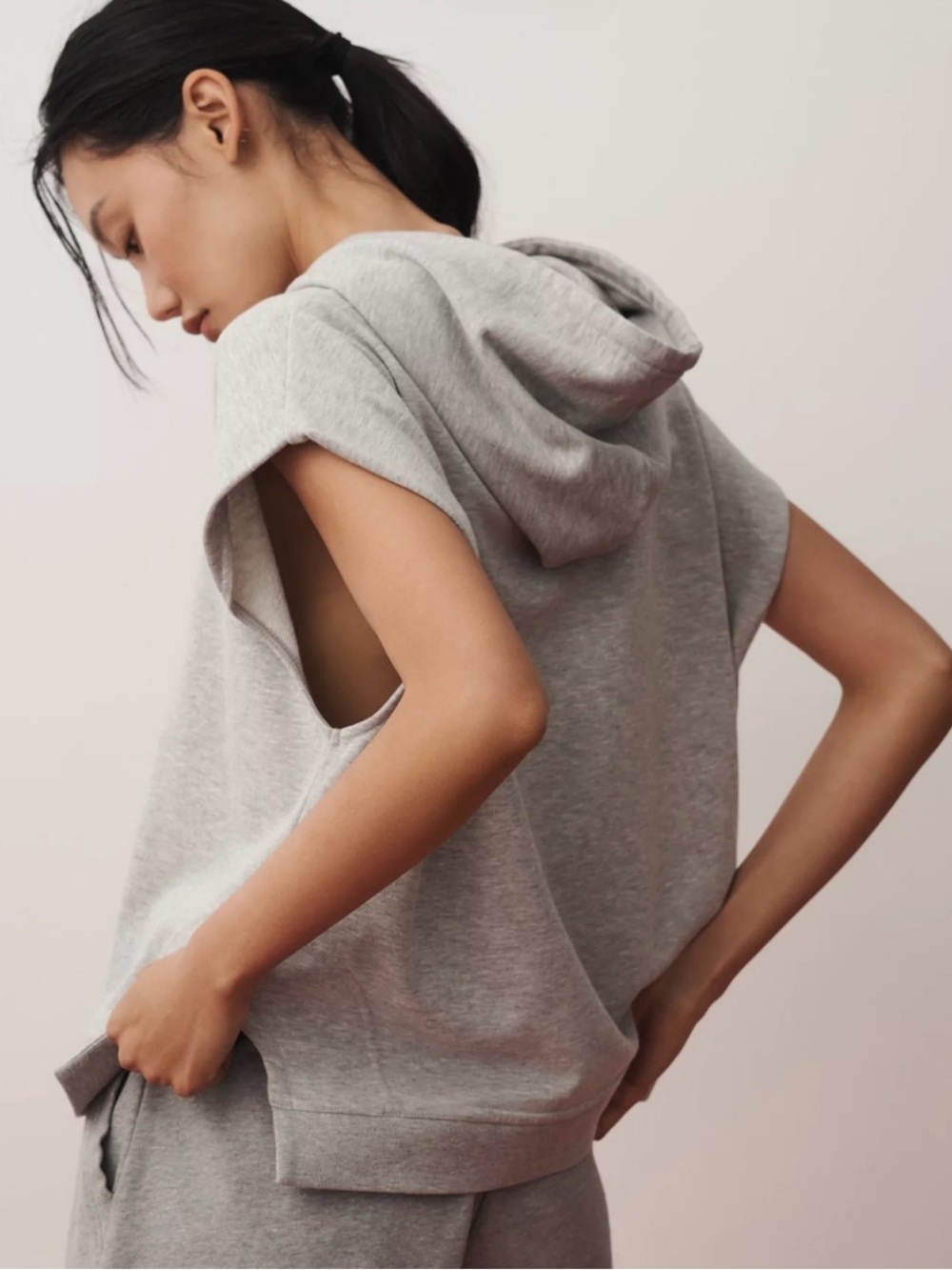 Daily Practice by Anthropologie Team Spirit Sleeveless Hooded Sweatshirt - Picture 3 of 8